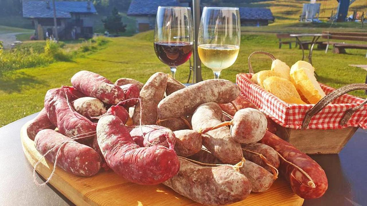 Locanda Ristorante Bar Del Lago Chamois Kültér fotó