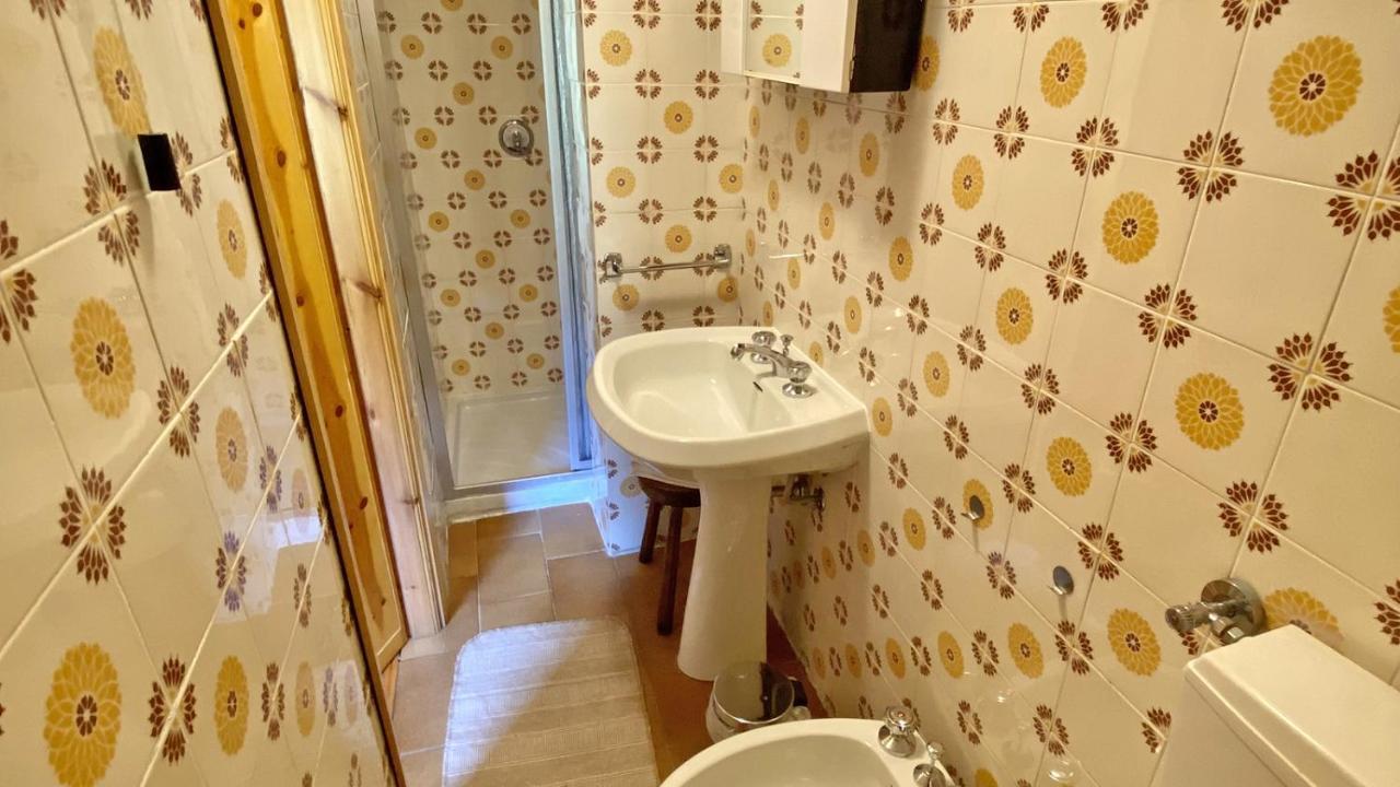 Locanda Ristorante Bar Del Lago Chamois Kültér fotó